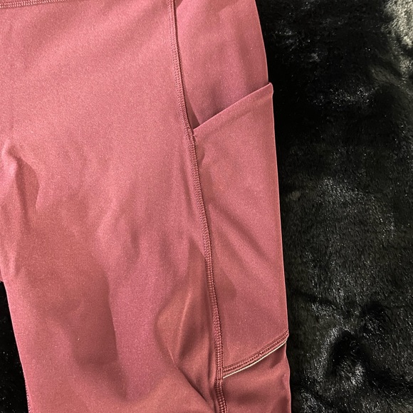 Lululemon women’s legging - size 6 - Picture 9 of 9